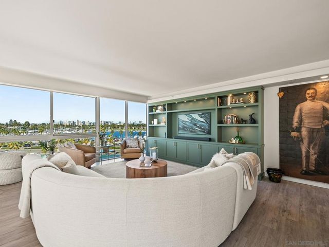 1750 Avenida Del Mundo 404, Coronado, CA 92118