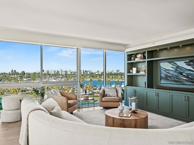 1750 Avenida Del Mundo 404, Coronado, CA 92118