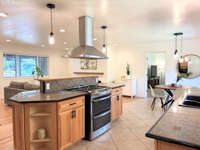 14670 Sw 88TH Ave, Portland, OR 97224