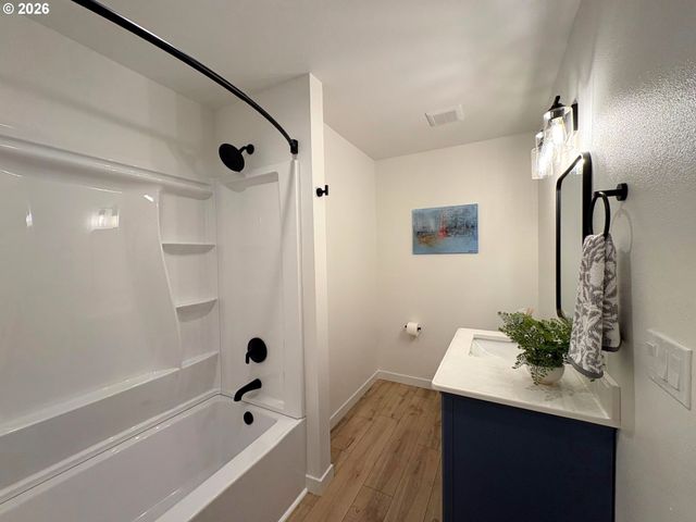 14670 Sw 88TH Ave, Portland, OR 97224