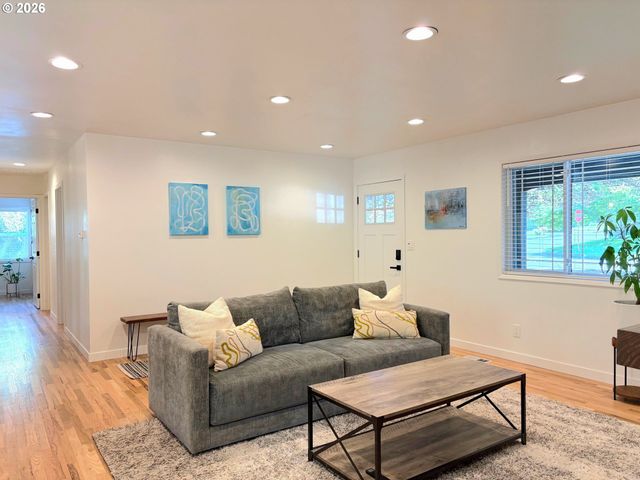 14670 Sw 88TH Ave, Portland, OR 97224