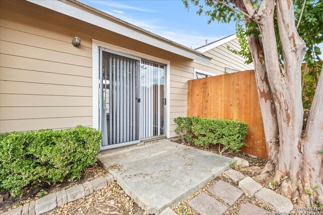 9140 Timber Path Unit 1403, San Antonio, TX 78250