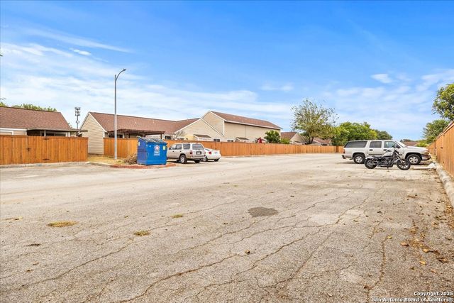 9140 Timber Path Unit 1403, San Antonio, TX 78250