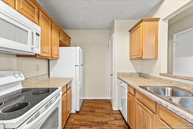 9140 Timber Path Unit 1403, San Antonio, TX 78250