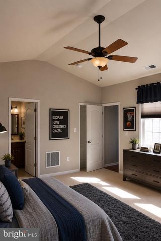19400 FRONT ST, Leesburg, VA 20176