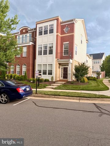 19400 FRONT ST, Leesburg, VA 20176