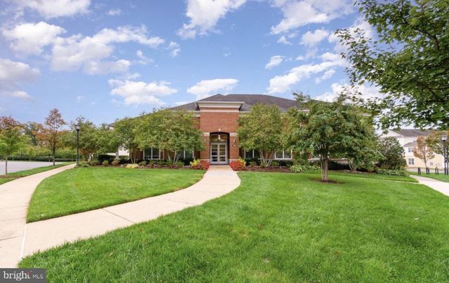 19400 FRONT ST, Leesburg, VA 20176