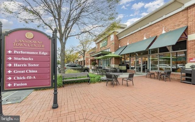 19400 FRONT ST, Leesburg, VA 20176