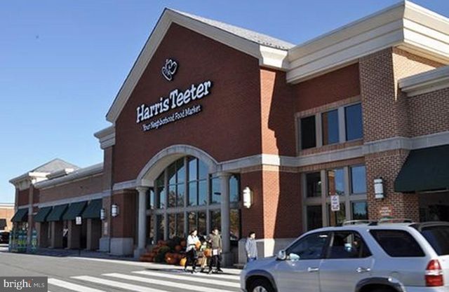 19400 FRONT ST, Leesburg, VA 20176