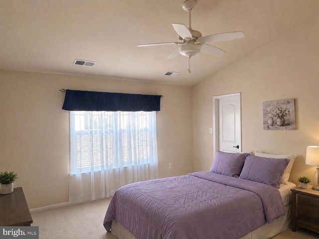 19400 FRONT ST, Leesburg, VA 20176