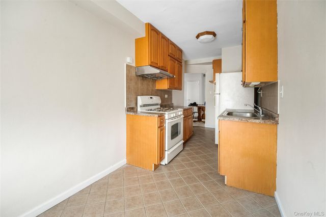 84-20 51 Avenue 5L, Elmhurst, NY 11373