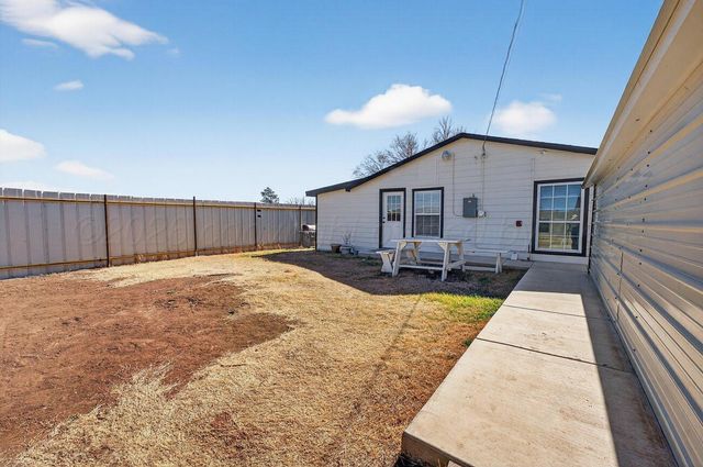 2208 NW 1ST Avenue, Amarillo, TX 79106