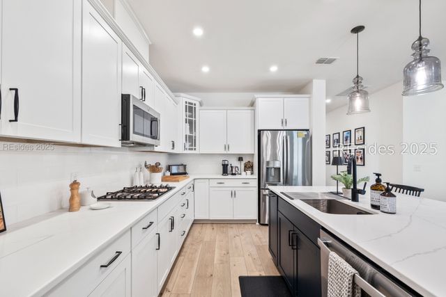 80 Hartwell Rd, Bluffton, SC 29910