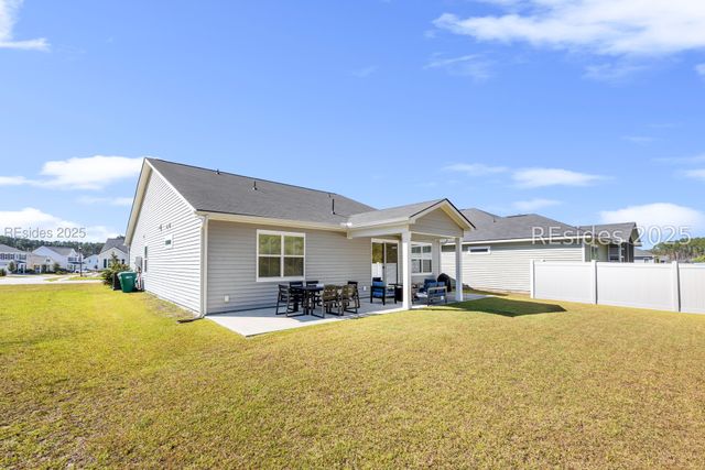 80 Hartwell Rd, Bluffton, SC 29910