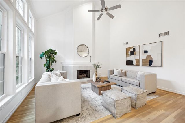 3907 Riley Street, West University Place, TX 77005