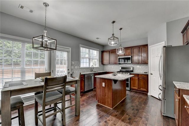 450 Hillingdon Way, Suwanee, GA 30024