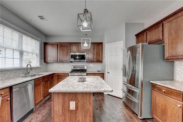 450 Hillingdon Way, Suwanee, GA 30024