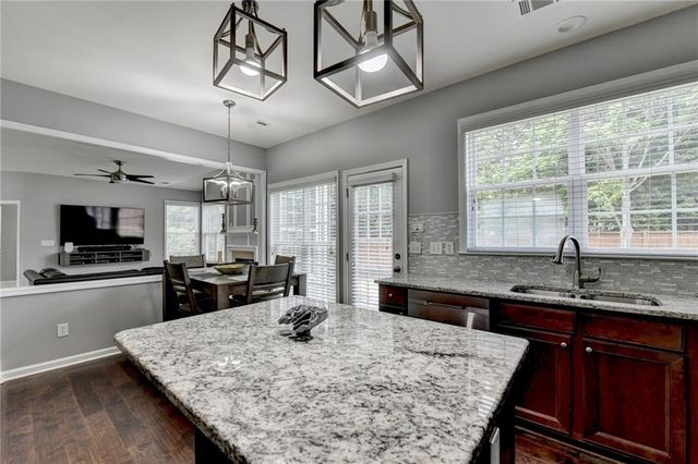 450 Hillingdon Way, Suwanee, GA 30024