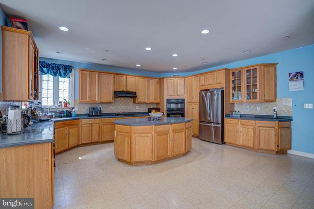 13111 ENGLISH TURN DR, Silver Spring, MD 20904