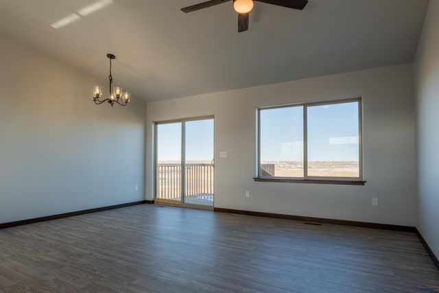 665 LIBERTY PARK DR, Box Elder, SD 57719