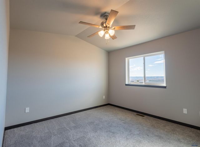 665 LIBERTY PARK DR, Box Elder, SD 57719