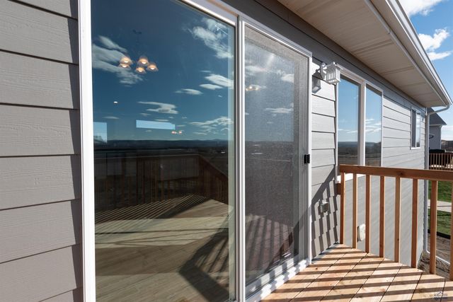 665 LIBERTY PARK DR, Box Elder, SD 57719