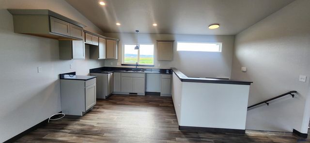 665 LIBERTY PARK DR, Box Elder, SD 57719