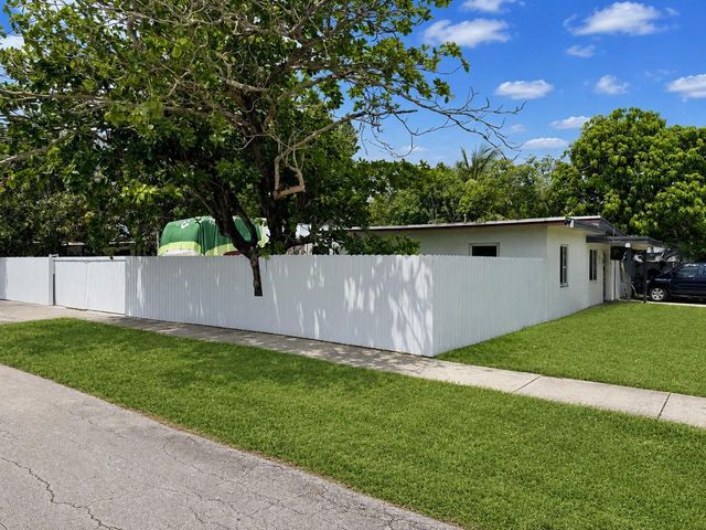 1100 NW 141st Street, Miami, FL 33168
