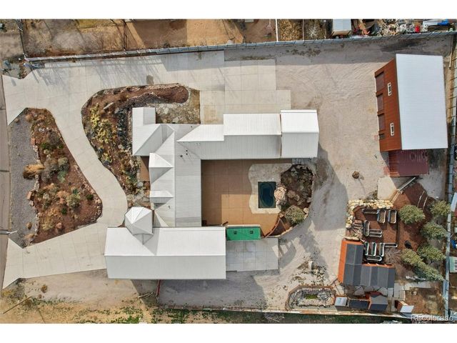 318 Lilac Dr, Lochbuie, CO 80603