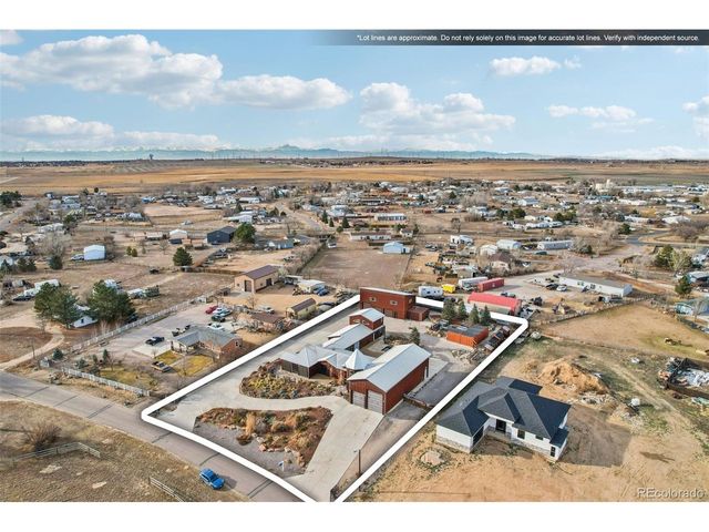 318 Lilac Dr, Lochbuie, CO 80603