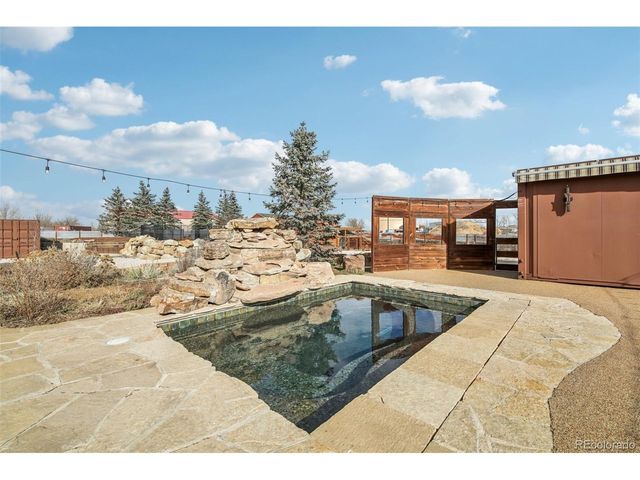 318 Lilac Dr, Lochbuie, CO 80603