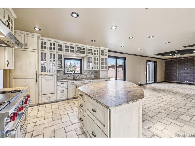 318 Lilac Dr, Lochbuie, CO 80603