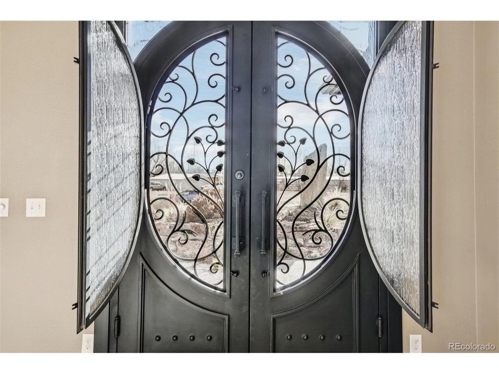 318 Lilac Dr, Lochbuie, CO 80603