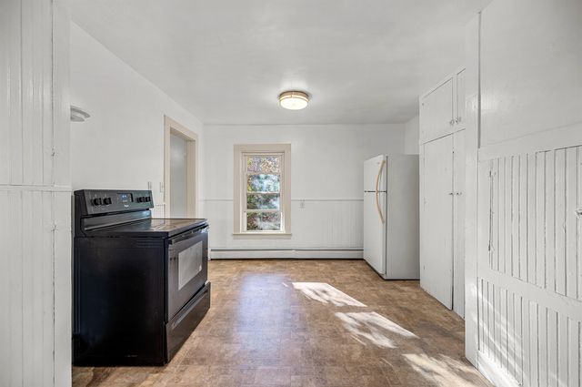 21 River Road W, Johnson, VT 05656