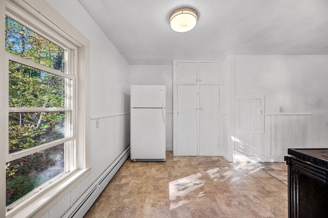 21 River Road W, Johnson, VT 05656