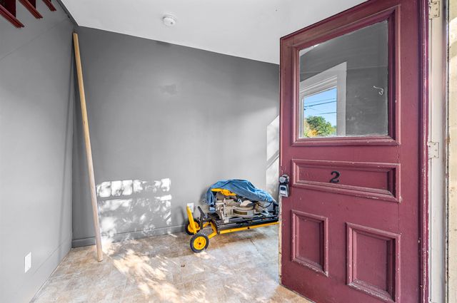 21 River Road W, Johnson, VT 05656