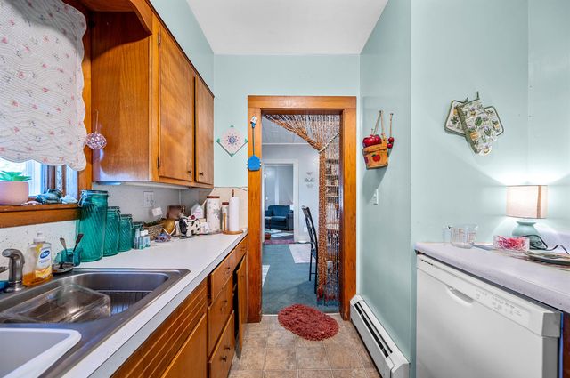 21 River Road W, Johnson, VT 05656