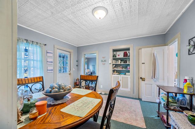 21 River Road W, Johnson, VT 05656