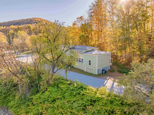 21 River Road W, Johnson, VT 05656