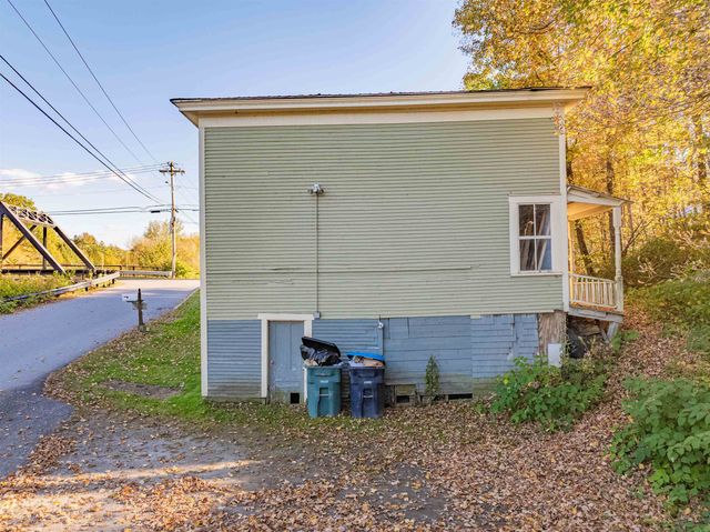 21 River Road W, Johnson, VT 05656