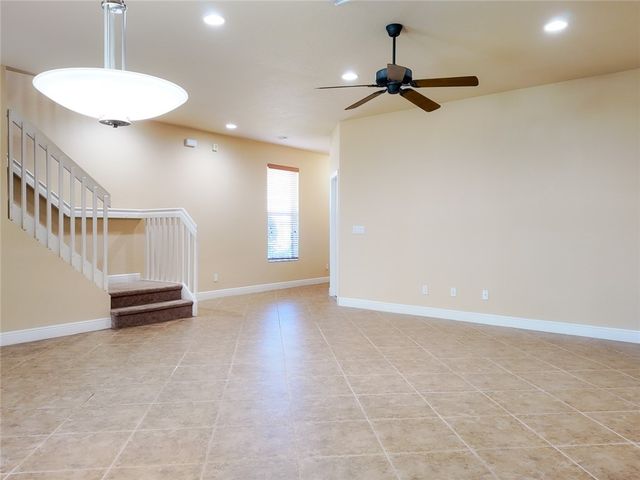 323 Versailles Lane, Vero Beach, FL 32960