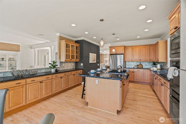 18212 85th Place W, Edmonds, WA 98026