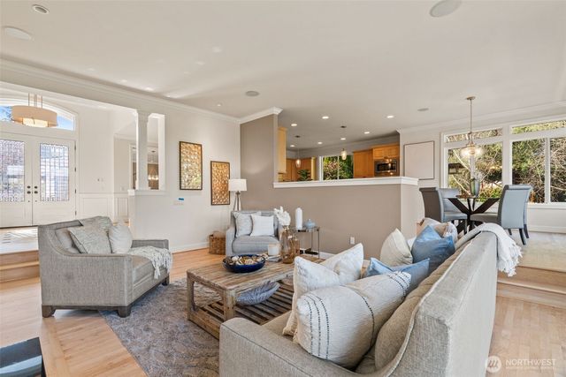 18212 85th Place W, Edmonds, WA 98026