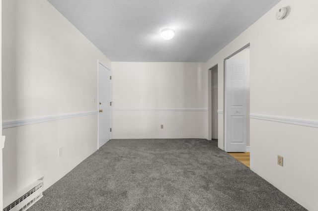 12 English Village Rd Apt 201, Manchester, NH 03102