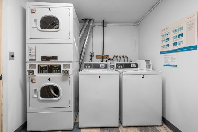 12 English Village Rd Apt 201, Manchester, NH 03102