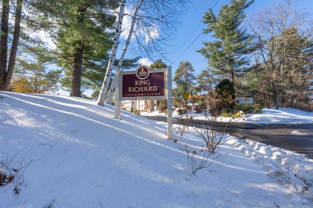 12 English Village Rd Apt 201, Manchester, NH 03102