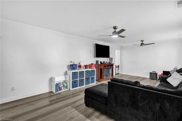 512 Croydon Lane, Winston-salem, NC 27107