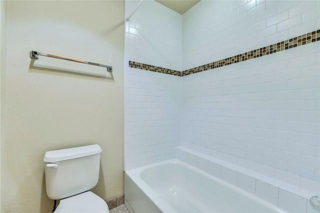 7685 Northcross DR 221, Austin, TX 78757