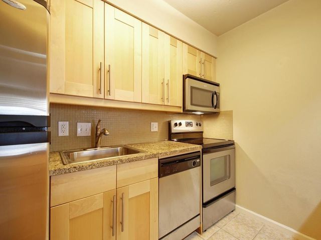 7685 Northcross DR 221, Austin, TX 78757