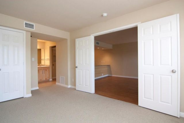 7685 Northcross DR 221, Austin, TX 78757